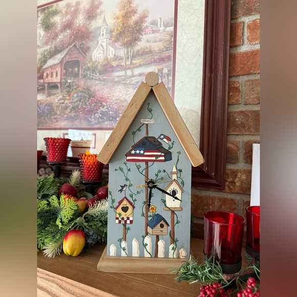 Rare Vintage 1984 Hand painted Birdhouse Wooden Clock‼️FINAL SALE - Picture 2 of 6